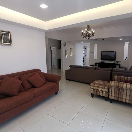 Apartamento de 362 m2 com 3 quarto Apartamento Kota Kinabalu Exterior foto